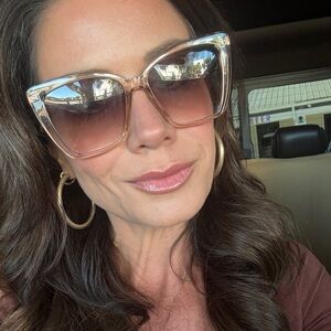 Meet your Posher, Kelli